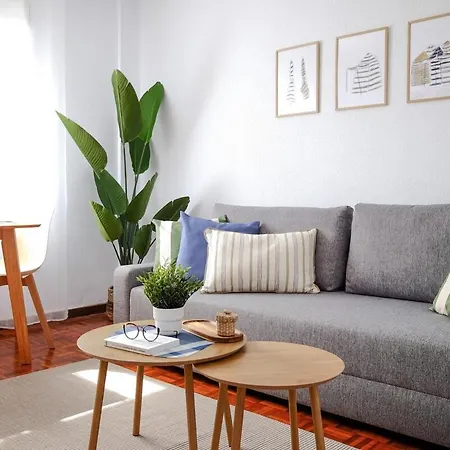R2R - Apartamento En Cimadevilla - 130B